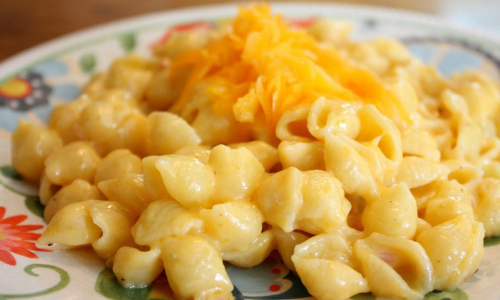 Macaroni with Mozzarella and Cheddar Cheese